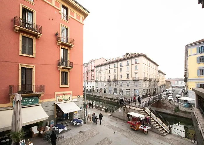 Alzaia 54 Navigli * Milán