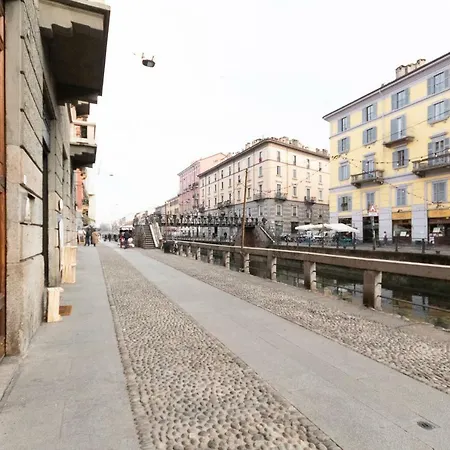 Appartamento Alzaia 54 Navigli *